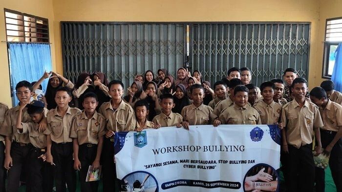 Cegah Bullying, Mahasiswa PPLK IAIN SAS Babel Gelar Workshop Stop Bullying di SMP Negeri 2 Koba