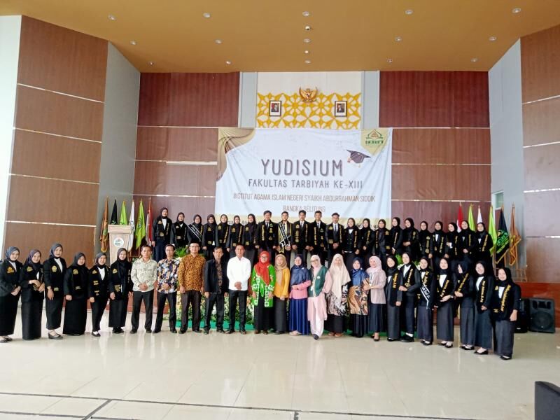 GELAR YUDISIUM KE XIII, FAKULTAS TARBIYAH IAIN SAS BANGKA BELITUNG LULUSKAN 75 MAHASISWA