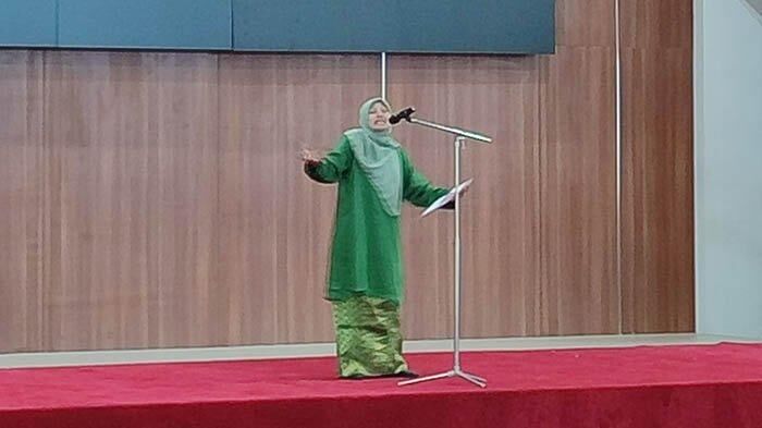 Mahasiswi Prodi PAI IAIN SAS Babel Tampil Memukau Baca Puisi di SEIBA Internasional Festival