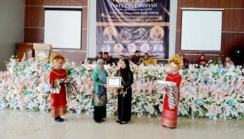 119 Mahasiswa Fakultas Tarbiyah IAIN SAS Babel Ikuti Yudisium ke-15