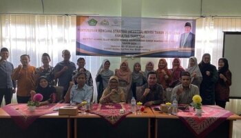 FAKULTAS TARBIYAH MELAKSANAKAN PENYUSUNAN RENSTRA : LANGKAH STRATEGIS MENUJU PENDIDIKAN BERKUALITAS