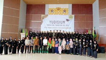 GELAR YUDISIUM KE XIII, FAKULTAS TARBIYAH IAIN SAS BANGKA BELITUNG LULUSKAN 75 MAHASISWA