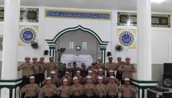 PRODI PBA FAKULTAS TARBIYAH AJAK SANTRI PRAKTIK KOMUNIKASI BAHASA ARAB DENGAN NATIVE SPEAKER
